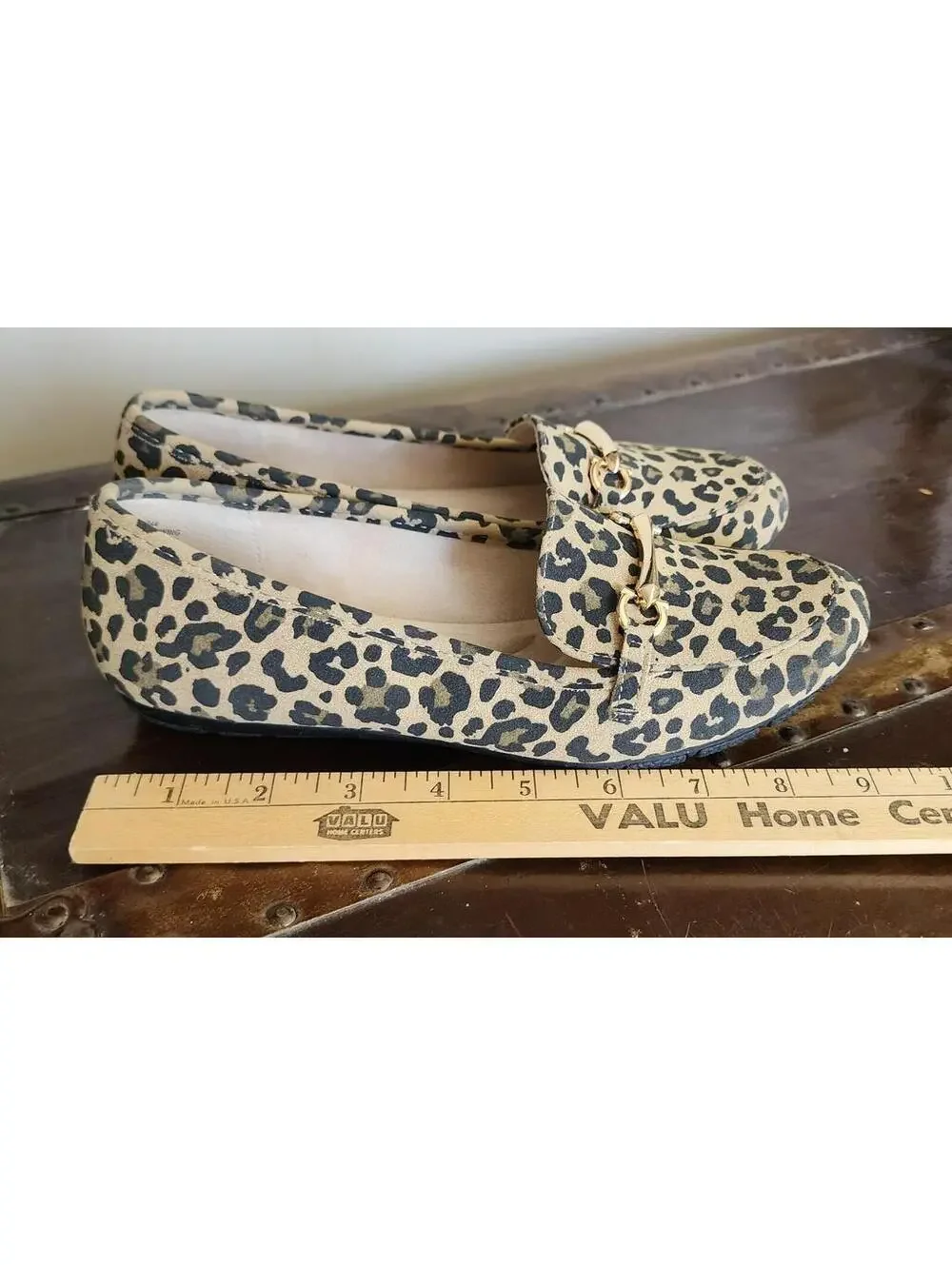 Cliffs by White Mountain Leopard Print Loafers‎ Flats Size 6 Women’s